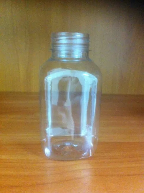фотография продукта Пластиковая бутылка квадратная